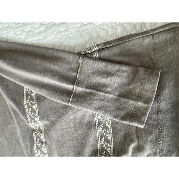 Long Sleeve Brown Women's Top with Patterned Stripes Contemporary Size SM - Picture 8 of 8